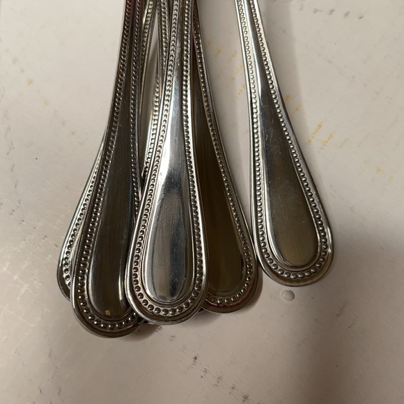 WALLACE Regal Pearl Stainless Steel Flatware 24 Pieces - Picture 9 of 12